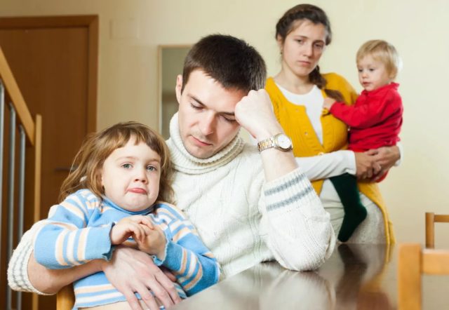 6 Symptoms Your Family Is Feeling Too Much Stress